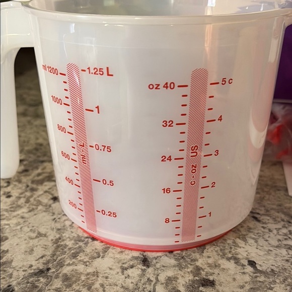 Tupperware Red and White Kitchen Tool Set - Picture 5 of 5